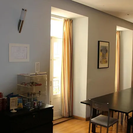 Hostal B.a.