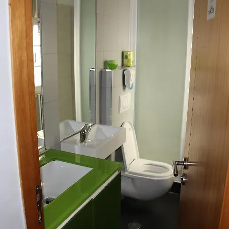 Hostal B.a.