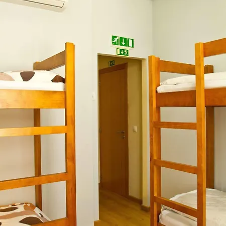 Hostel B.a.